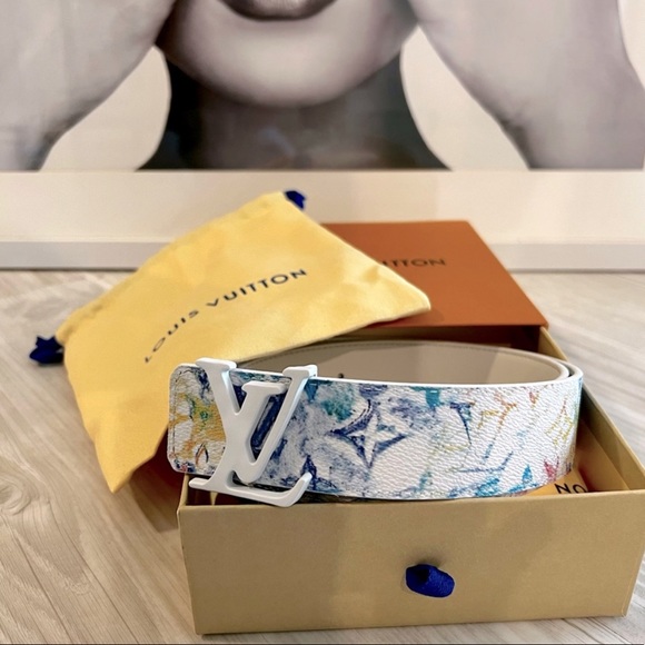 NEW NEW LV - Picture 1 of 4